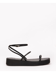 C&A sandália flatform com tiras mindset preto