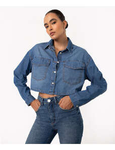 C&A camisa jeans cropped com bolsos manga longa azul médio