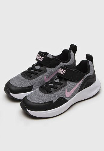 tricae tenis nike