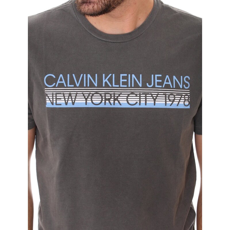 Camiseta Calvin Klein Jeans Masculina New York City Lines Grafite 