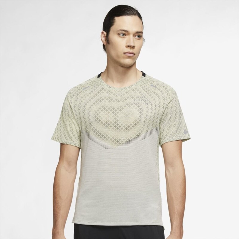 Camiseta Nike Dri-FIT ADV Run Division Techknit Masculina - GLAMI