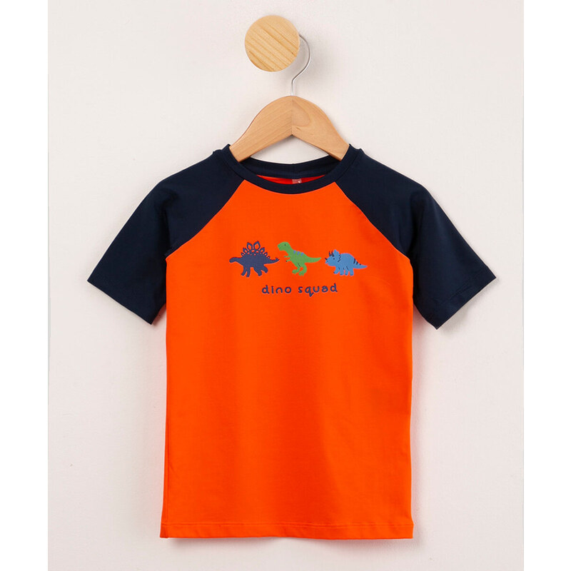 C&A camiseta raglan de praia "dino squad" manga curta com proteção uv50+ laranja