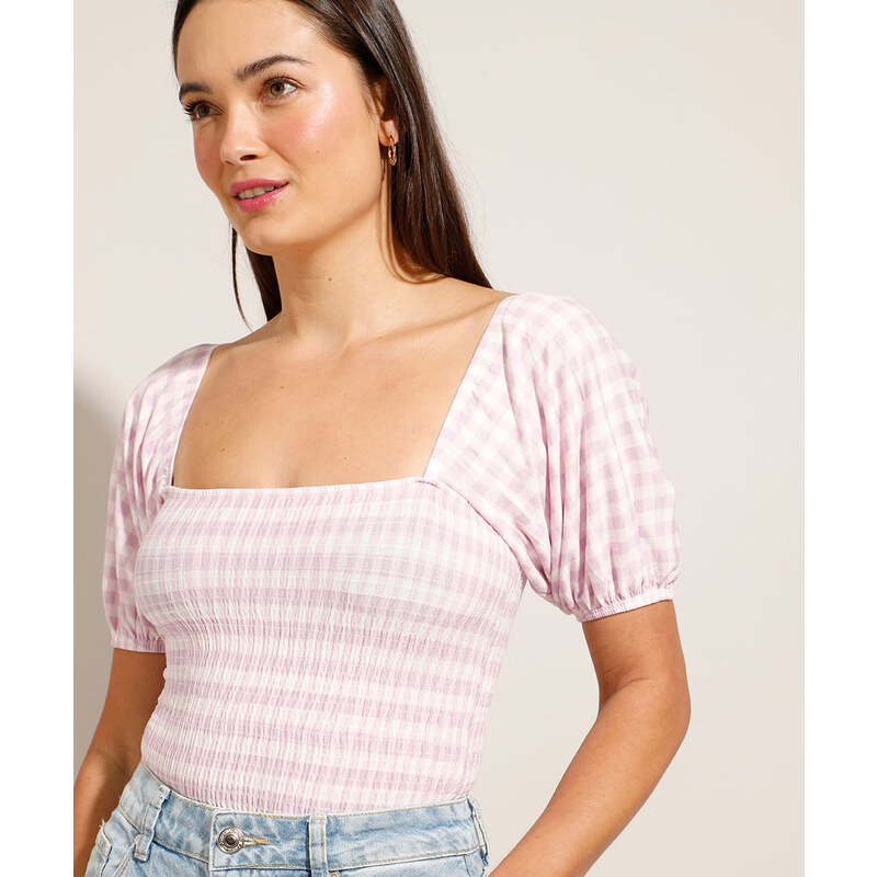 Blusa Cropped em Linho com Manga Bufante e Estampa Xadrez Bege