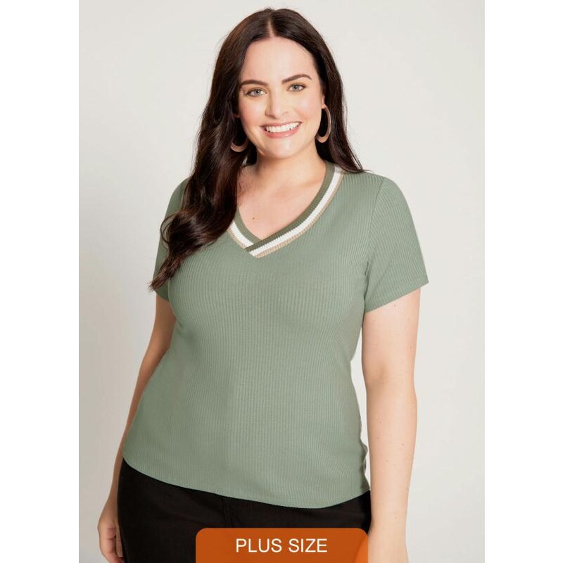 BLUSA PLUS SIZE CANELADA DECOTE V