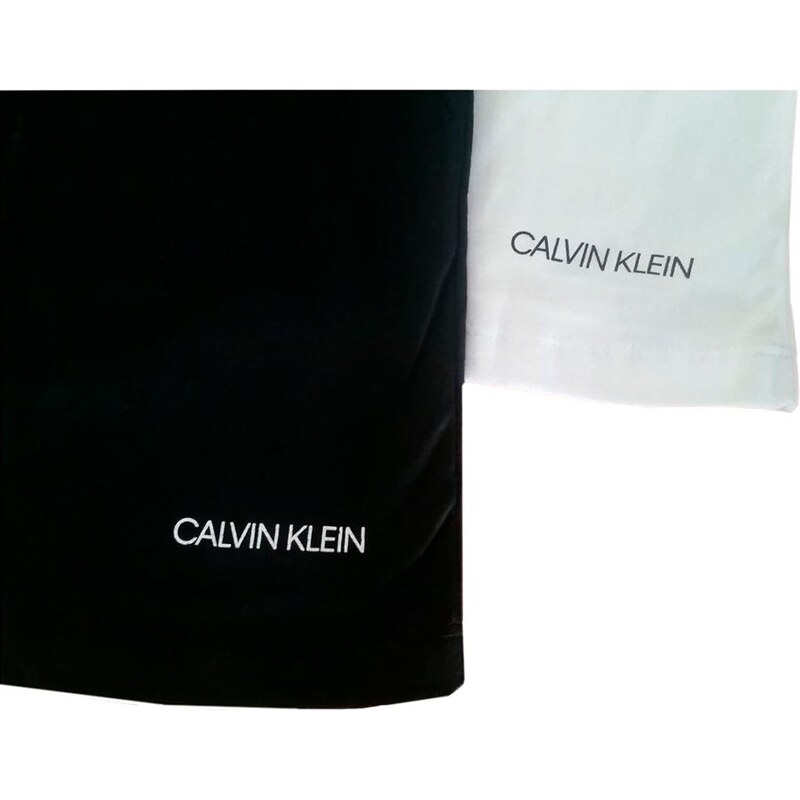 Camiseta Calvin Klein Jeans New Logo Sustainable Azul Claro