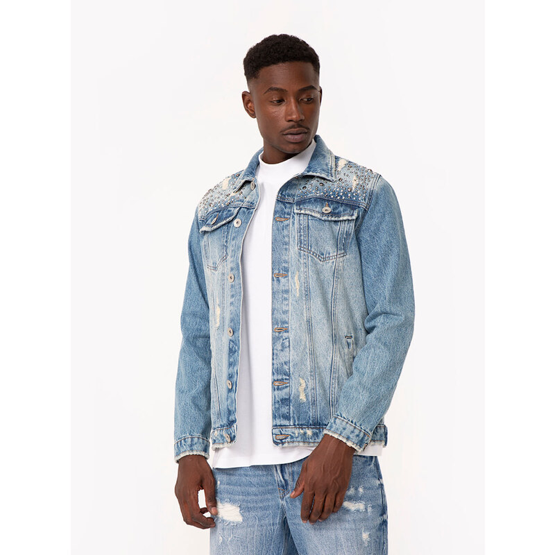 C&A jaqueta jeans trucker com tachas e desfiados azul médio