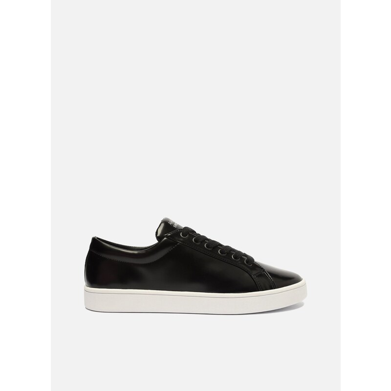 Tenis clearance preto envernizado