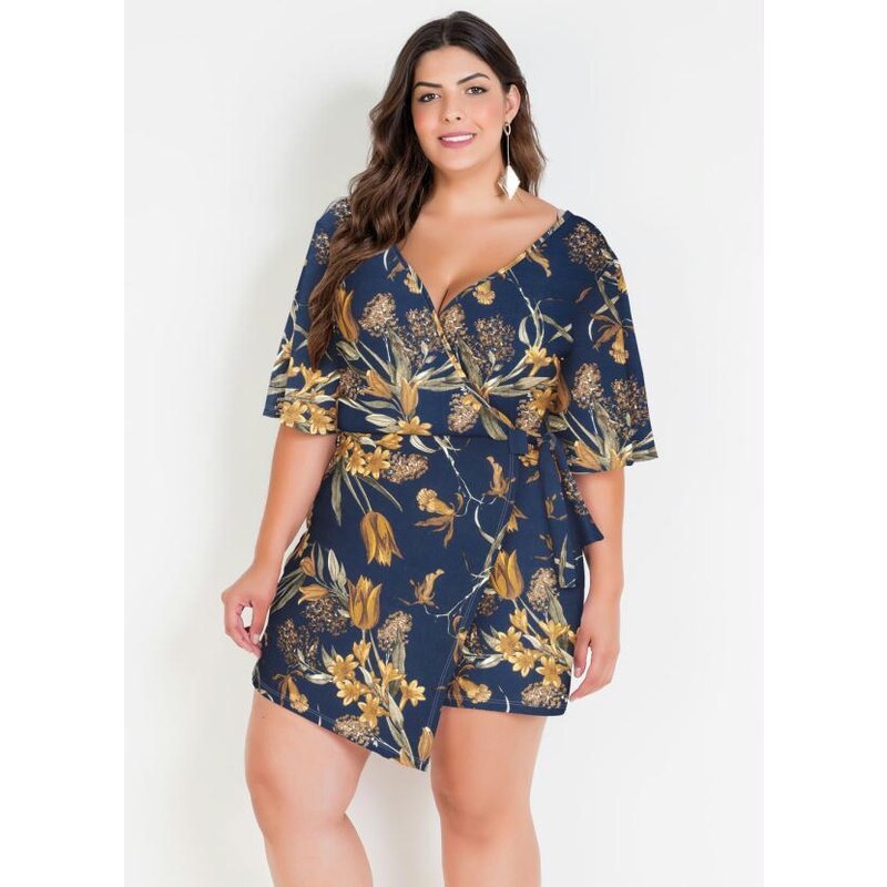 Macaquinho floral hot sale plus size