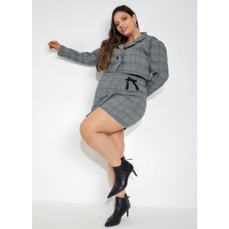 Mink Blazer Cropped Plus Size Xadrez com Botões 