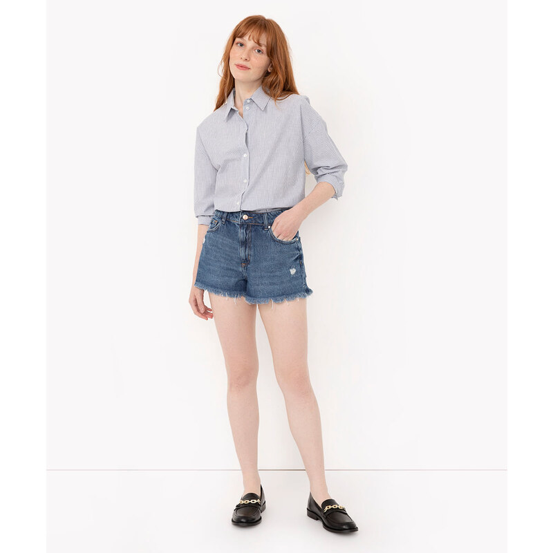 C&A short jeans relaxed cintura alta com desfiado azul escuro 