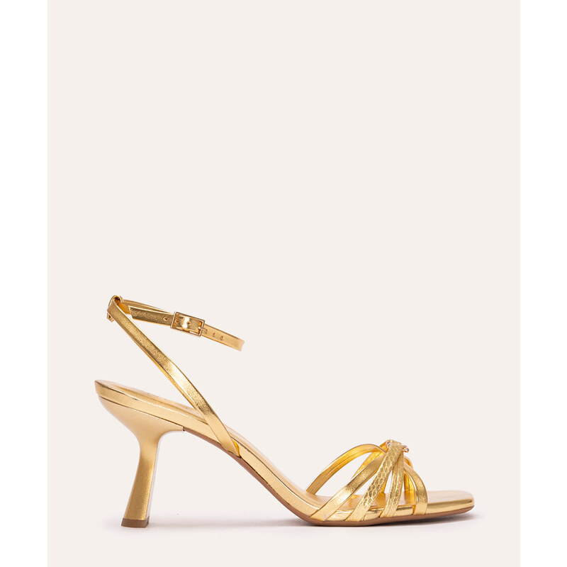 C&A sandália metalizada salto médio bico quadrado oneself dourada