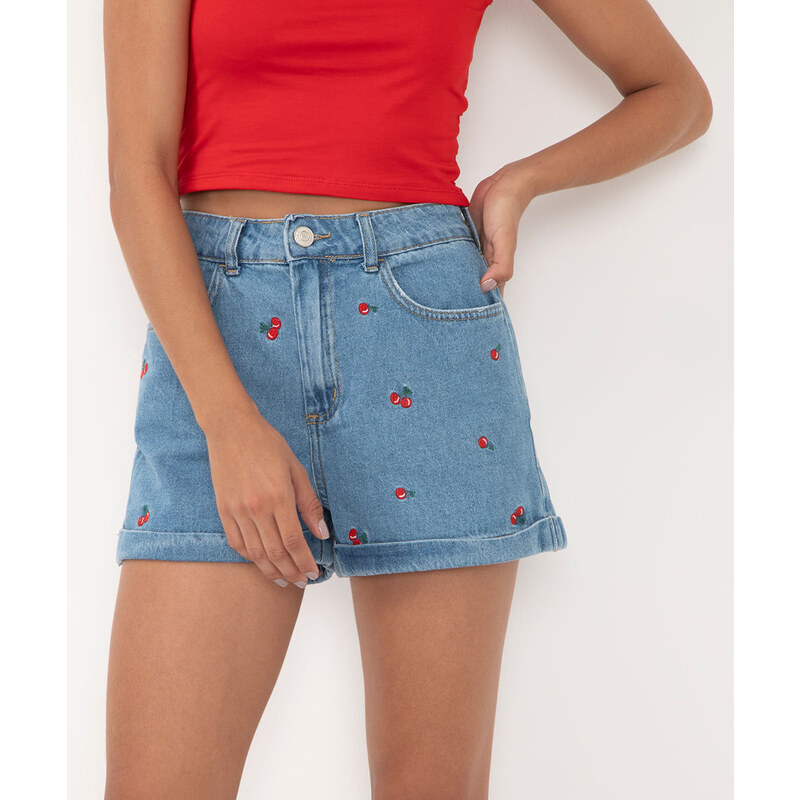 short jeans mom cintura super alta bordado azul médio - C&A