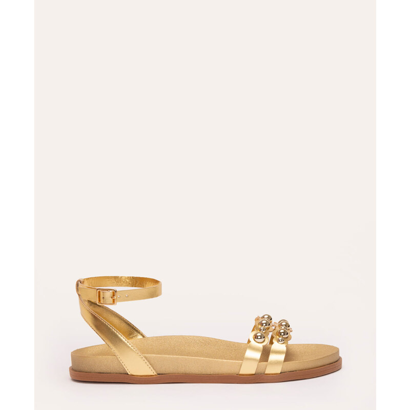 C&A sandália flatform com tachas dourado